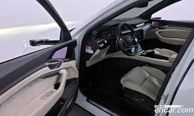 Audi e-tron 2021 0.2 Автомат в Москве № 212395, миниатюра 2