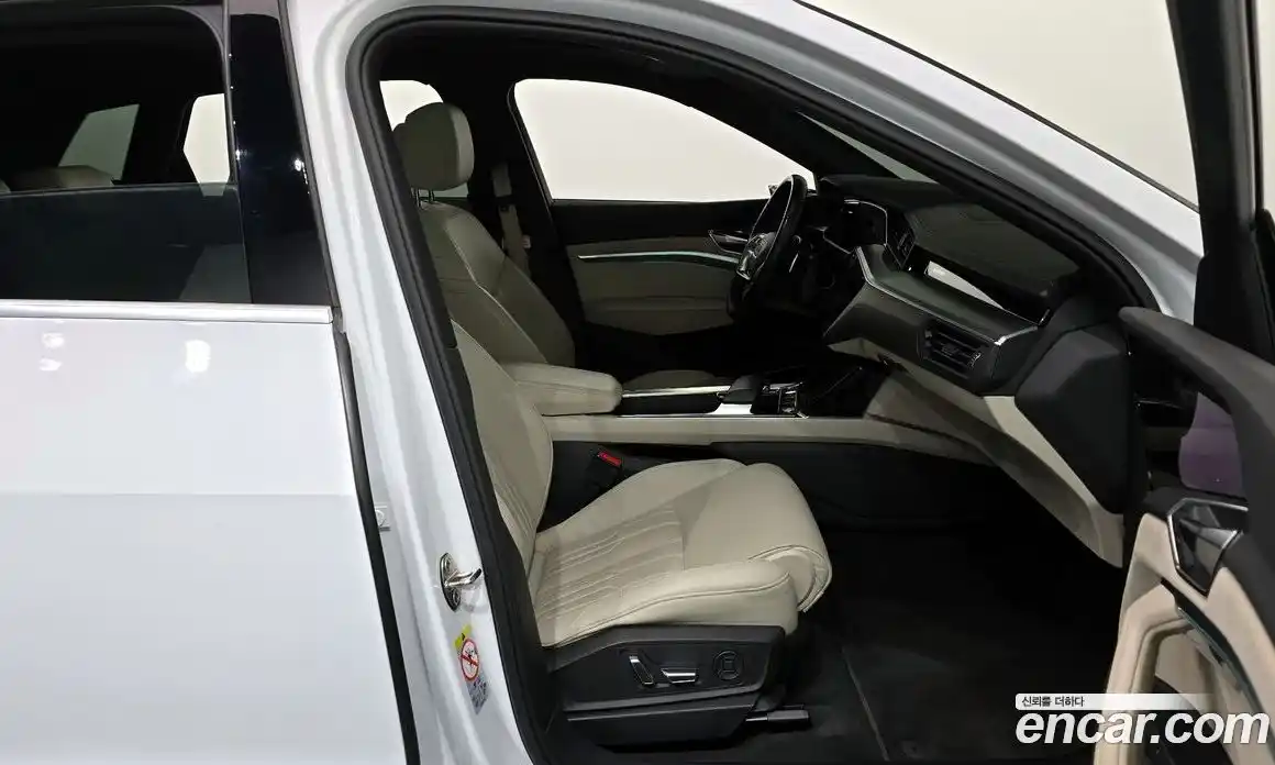 Audi e-tron 2021 0.2 Автомат в Москве № 212395, фото 8