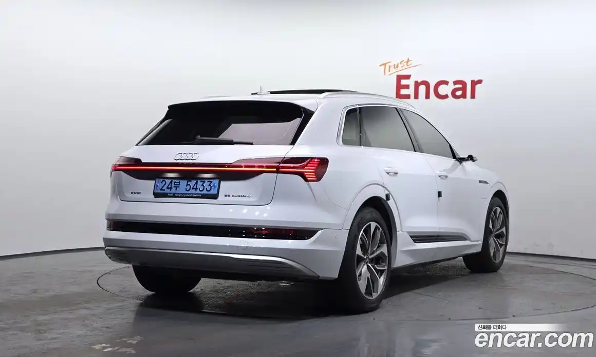 Audi e-tron 2021 0.2 Автомат в Москве № 212395, фото 9