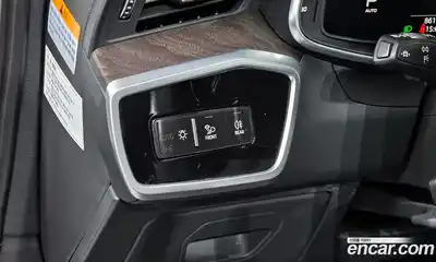 Audi A6 2023 2.0 Автомат в Москве № 212465, миниатюра 12