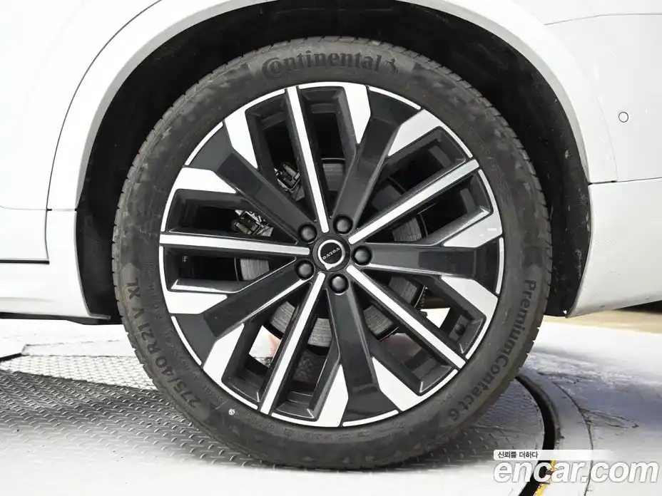 Volvo XC90 2026 2.0 Автомат в Москве № 212777, фото 5