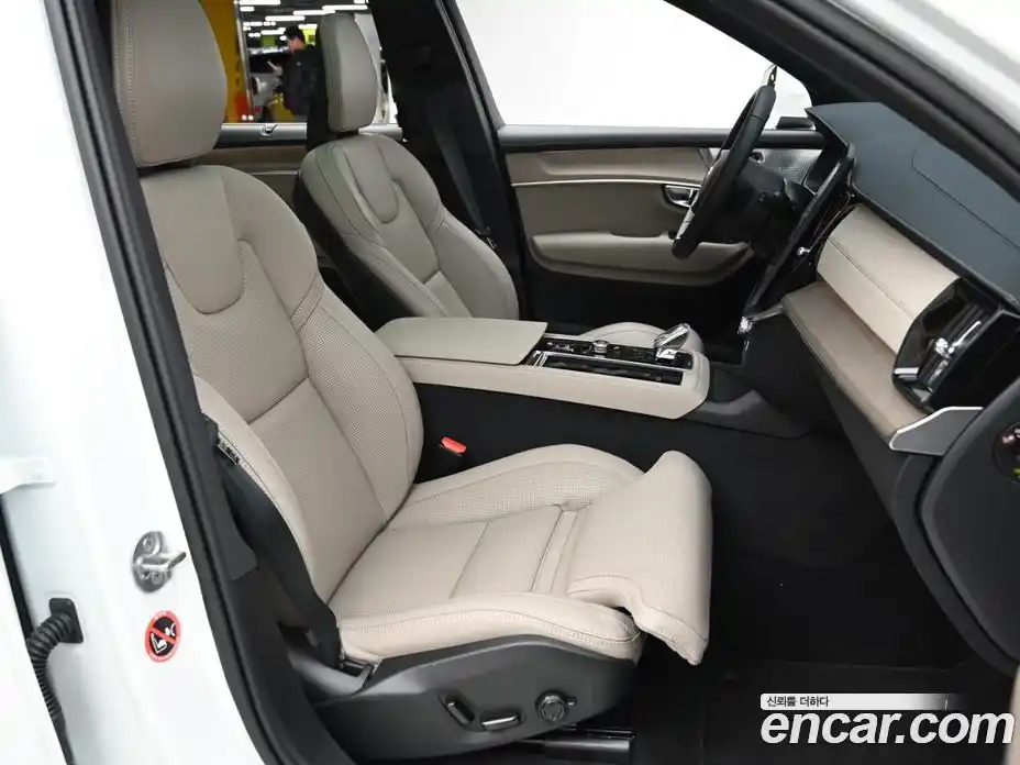 Volvo XC90 2026 2.0 Автомат в Москве № 212777, фото 10