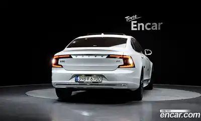 Volvo S90 2023 2.0 Автомат в Москве № 212896, миниатюра 2