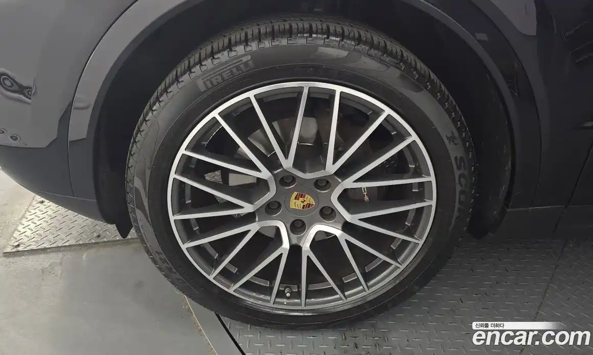 Porsche Cayenne 2021 3.0 Автомат в Москве № 213188, фото 14