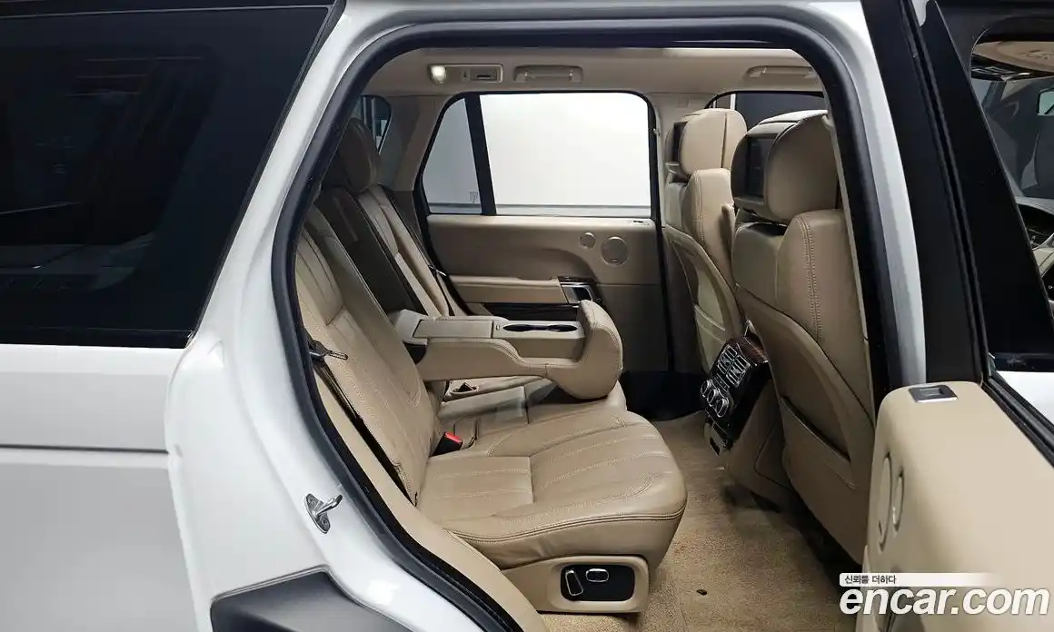 Land Rover Range-Rover 2014 4.4 Автомат в Москве № 213410, фото 13