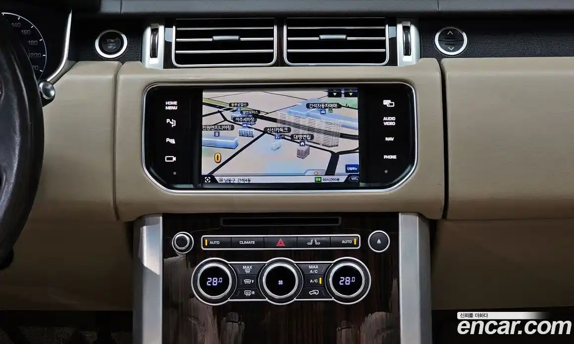 Land Rover Range-Rover 2014 4.4 Автомат в Москве № 213410, фото 16