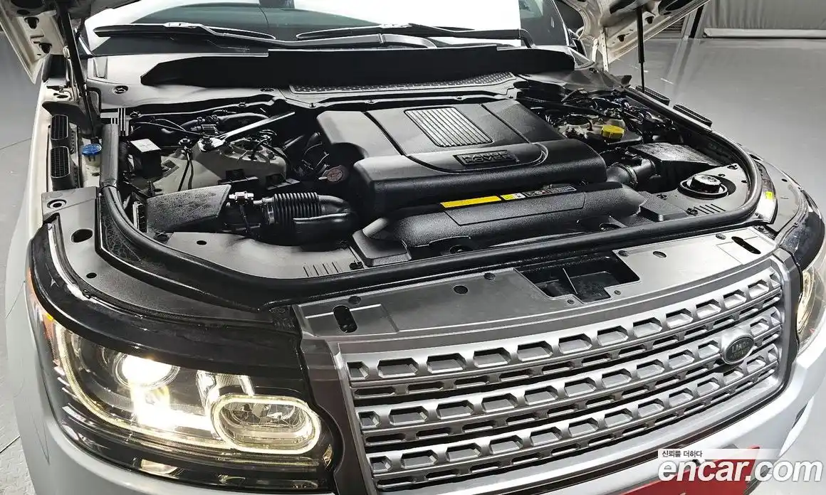 Land Rover Range-Rover 2014 4.4 Автомат в Москве № 213410, фото 18