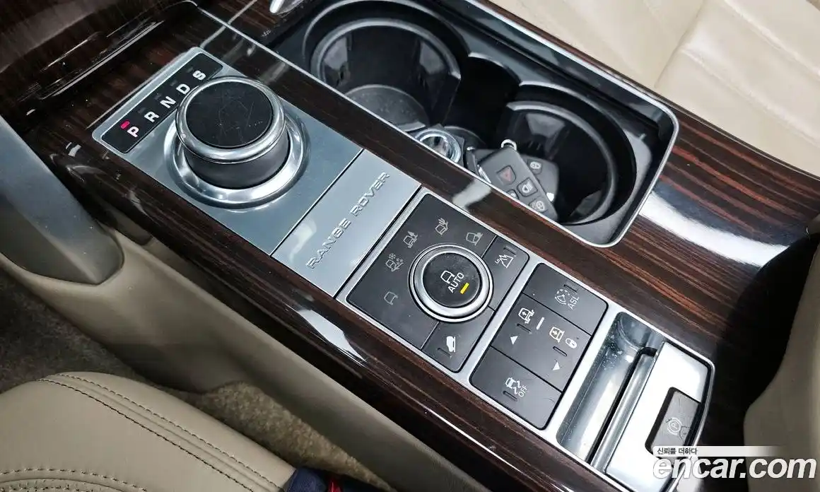 Land Rover Range-Rover 2014 4.4 Автомат в Москве № 213410, фото 19