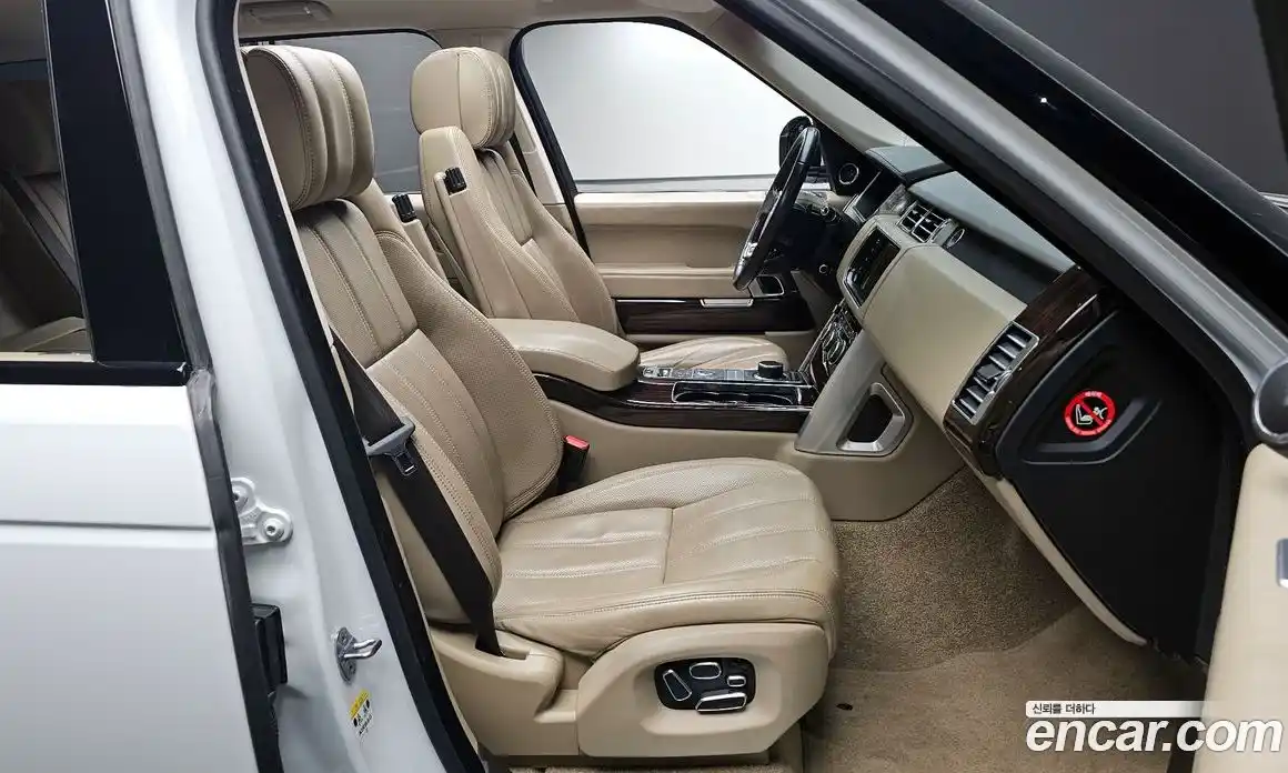 Land Rover Range-Rover 2014 4.4 Автомат в Москве № 213410, фото 4