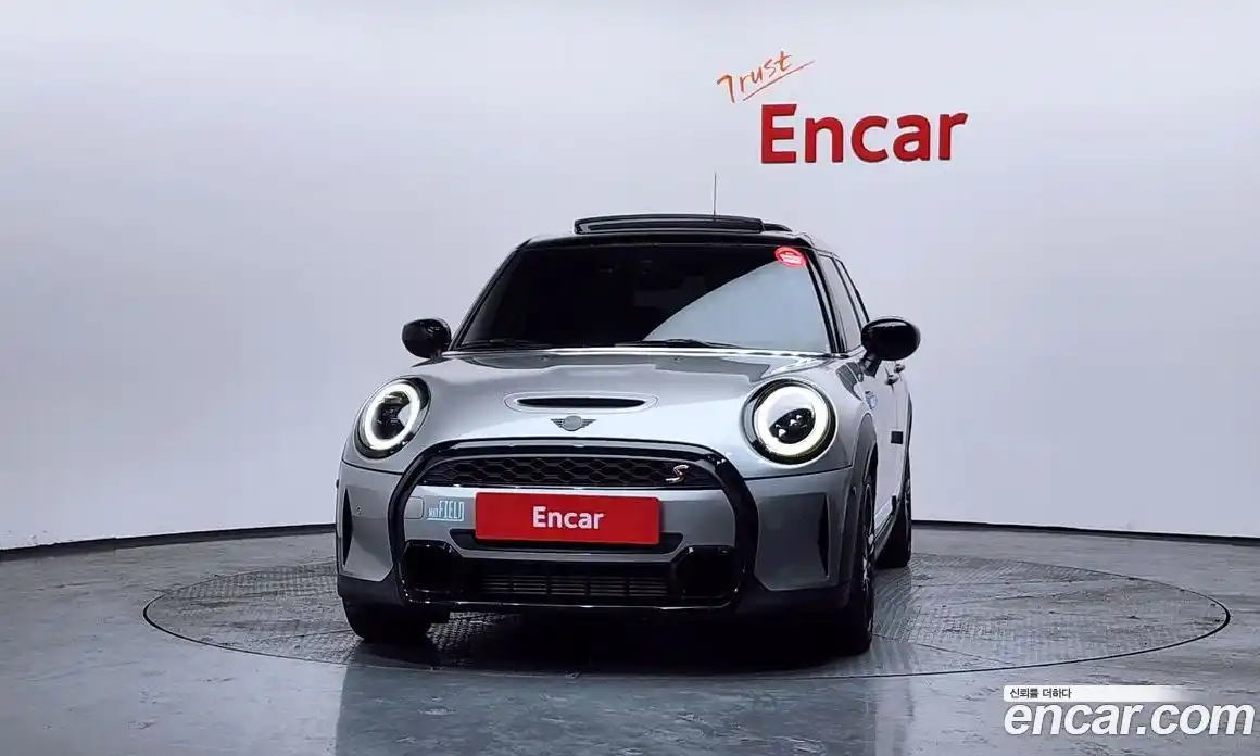 Mini Cooper 2024 2.0 Автомат в Москве № 214185, фото 12