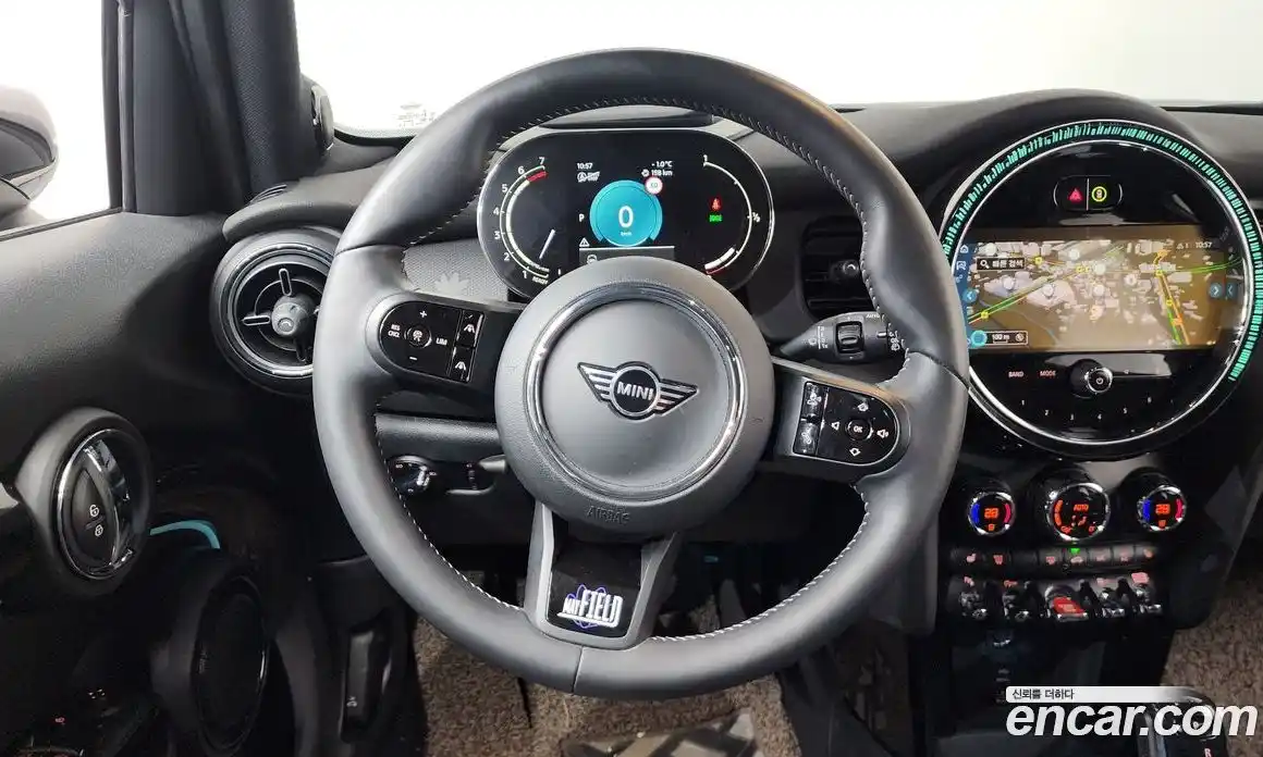 Mini Cooper 2024 2.0 Автомат в Москве № 214185, фото 15