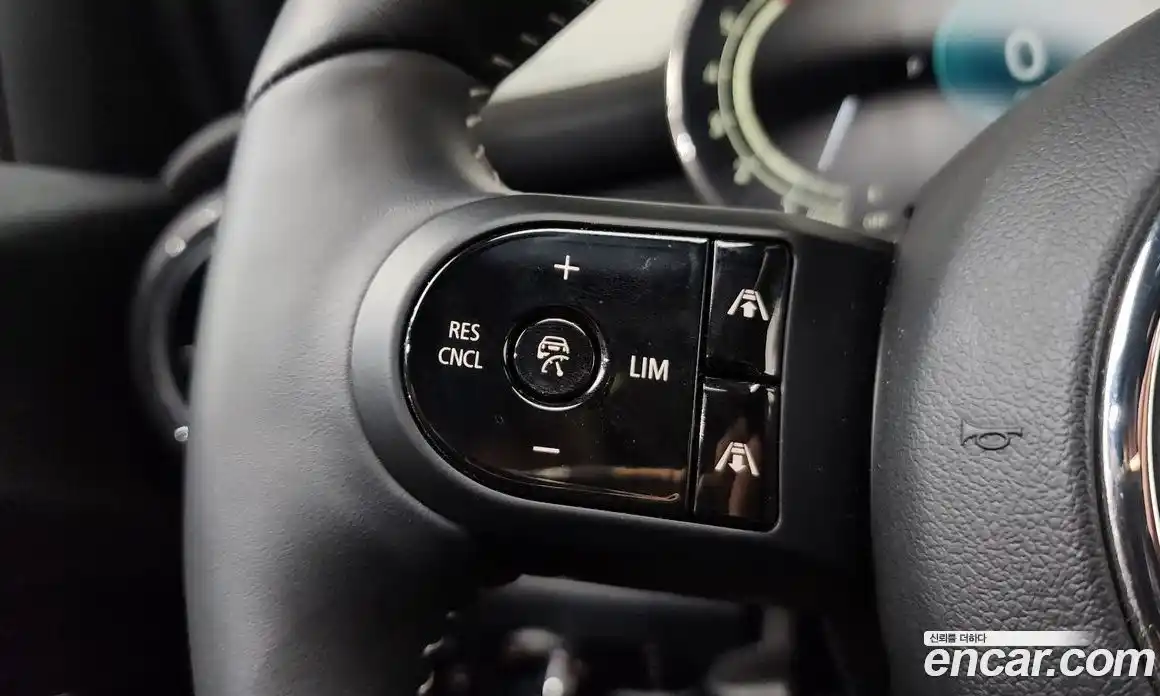 Mini Cooper 2024 2.0 Автомат в Москве № 214185, фото 6