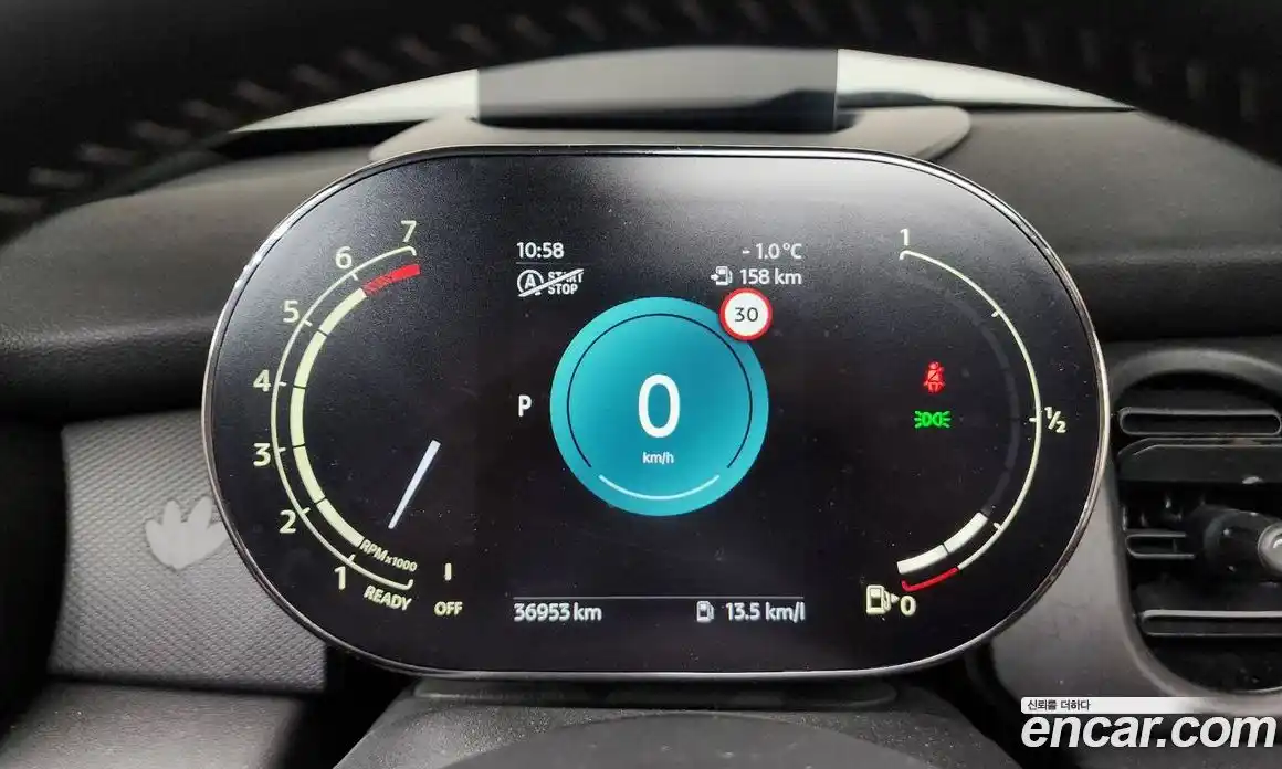 Mini Cooper 2024 2.0 Автомат в Москве № 214185, фото 8