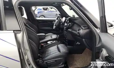 Mini Cooper 2024 2.0 Автомат в Москве № 214185, миниатюра 10