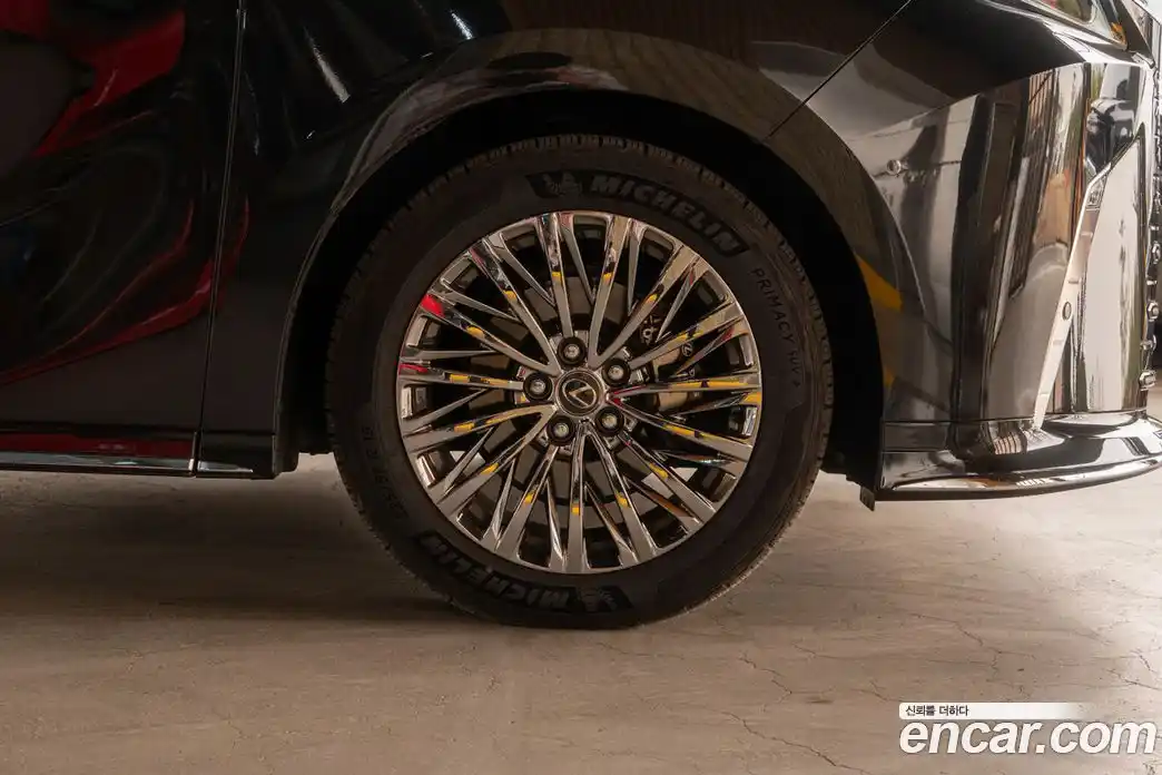 Lexus LM 2025 2.4 Автомат в Москве № 214796, фото 13