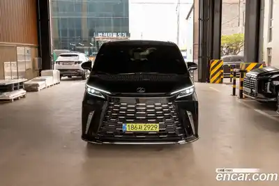 Lexus LM 2025 2.4 Автомат в Москве № 214796, миниатюра 2