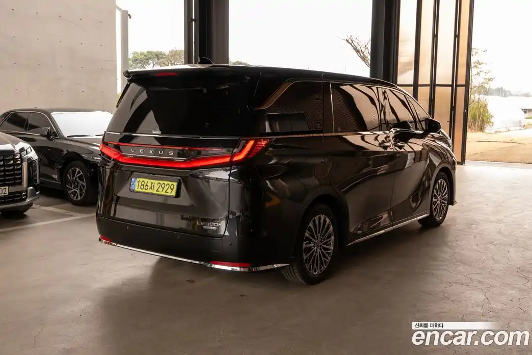 Lexus LM 2025 2.4 Автомат в Москве № 214796, фото 4