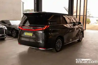 Lexus LM 2025 2.4 Автомат в Москве № 214796, миниатюра 4