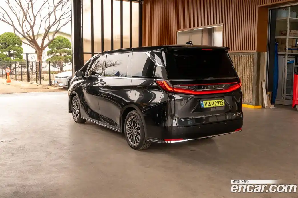 Lexus LM 2025 2.4 Автомат в Москве № 214796, фото 7