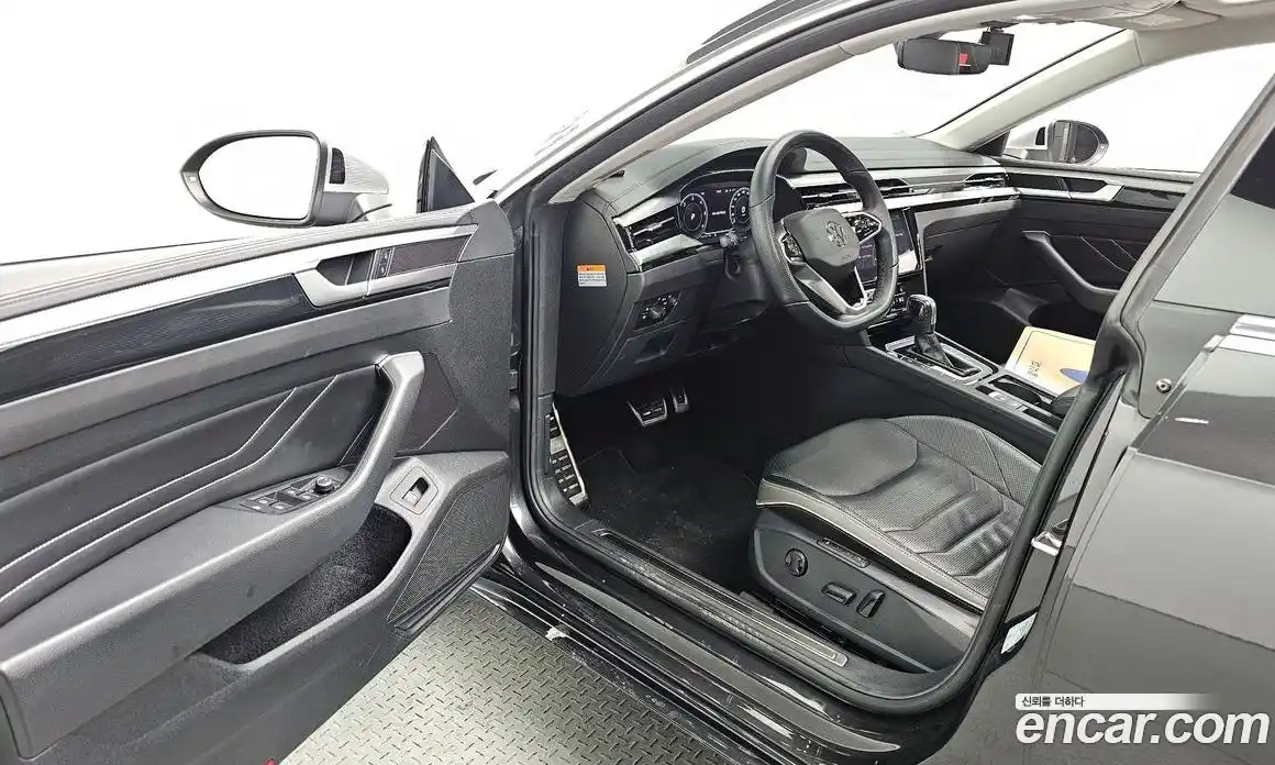 Volkswagen Arteon 2022 2.0 Автомат в Москве № 214952, фото 11