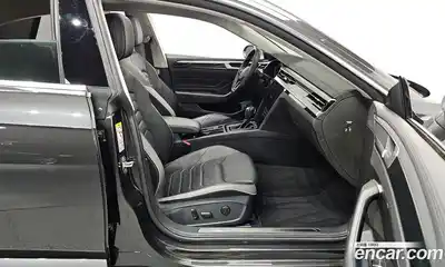 Volkswagen Arteon 2022 2.0 Автомат в Москве № 214952, миниатюра 9