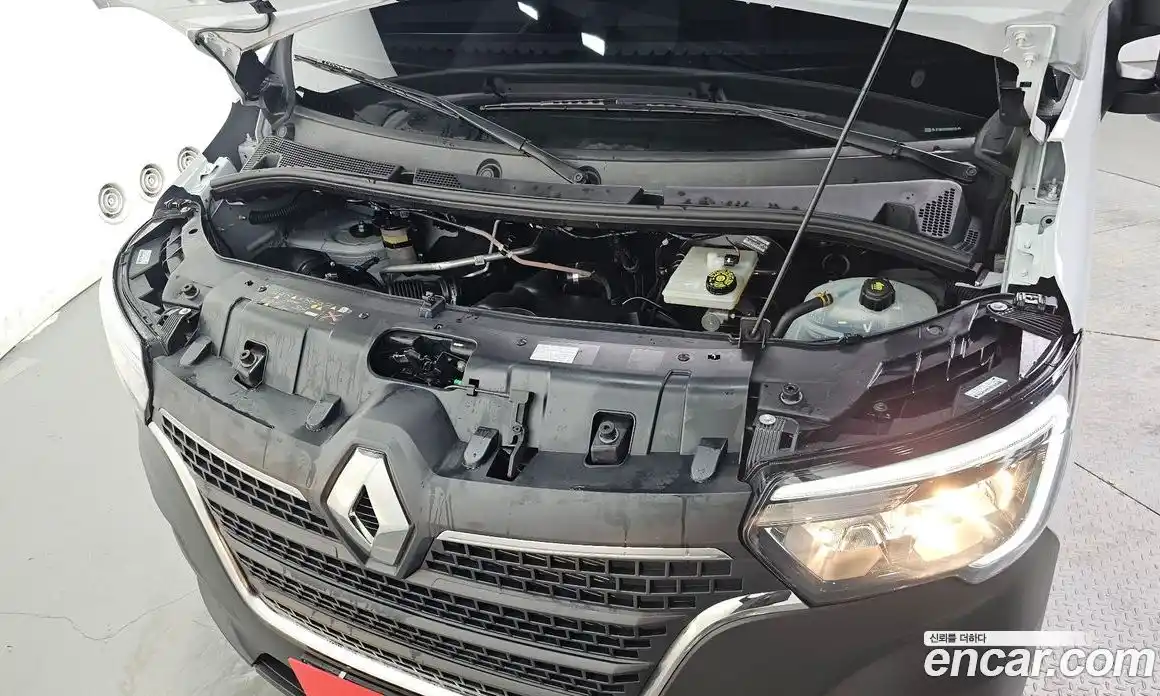 Renault Master 2024 2.3 Механическая в Москве № 220860, фото 6