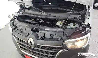 Renault Master 2024 2.3 Механическая в Москве № 220860, миниатюра 6