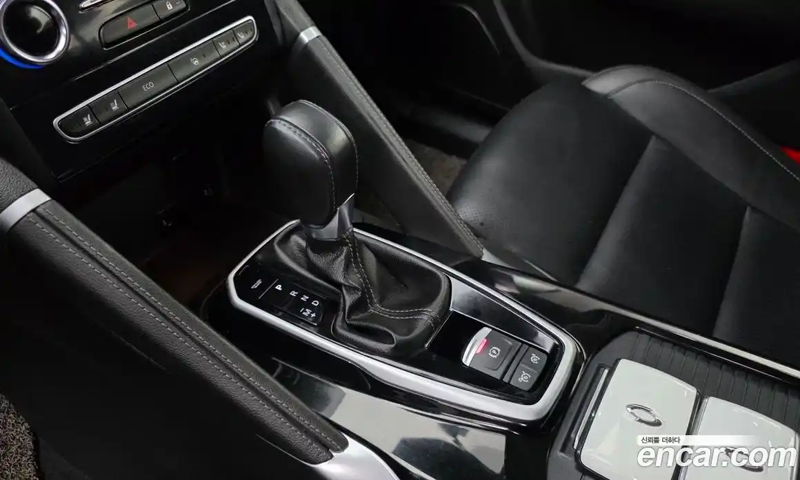 Renault QM6 2023 2.0 Автомат в Москве № 222715, фото 16