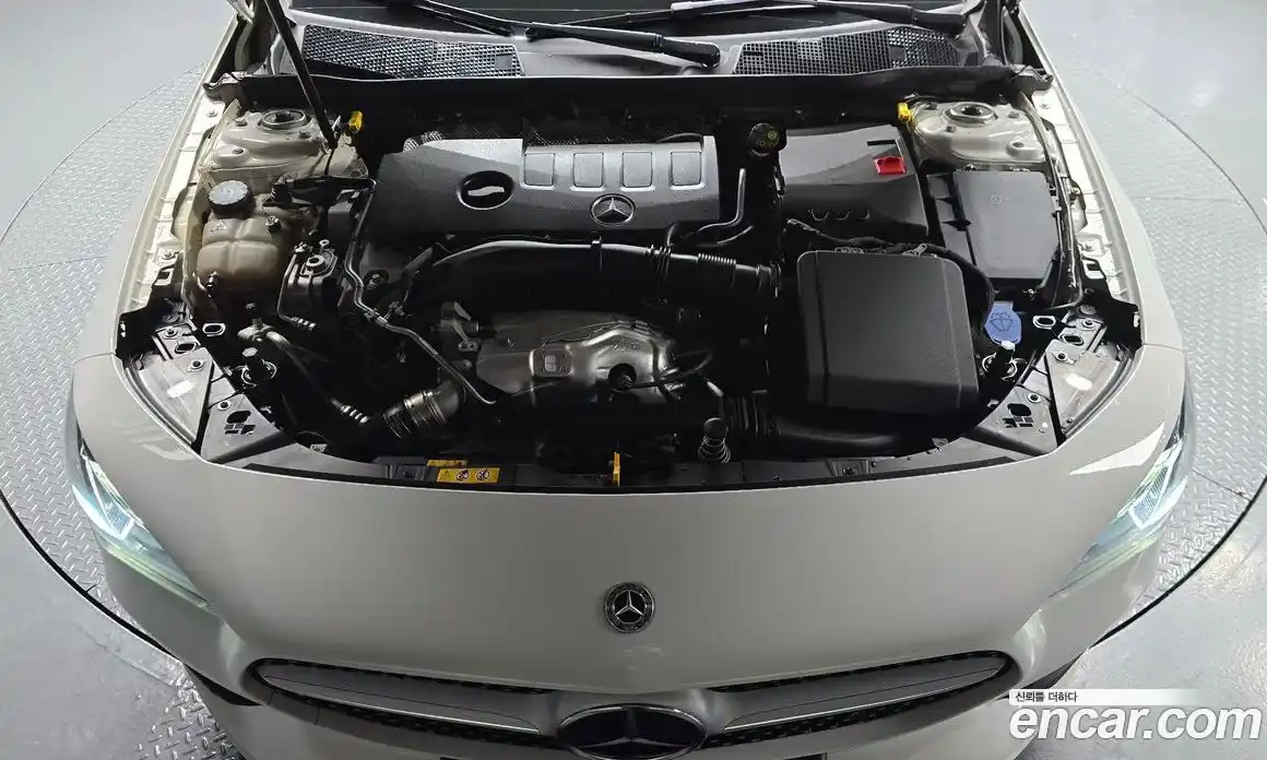 Mercedes-Benz CLA-Class 2023 2.0 Автомат в Москве № 223341, фото 15