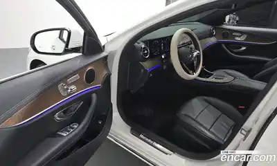 Mercedes-Benz E-Class, 2022