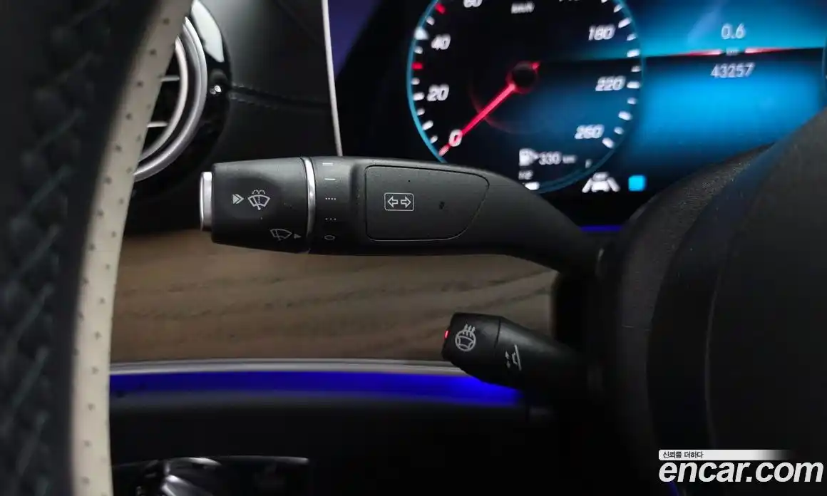 Mercedes-Benz E-Class 2022 2.0 Автомат в Москве № 224657, фото 13