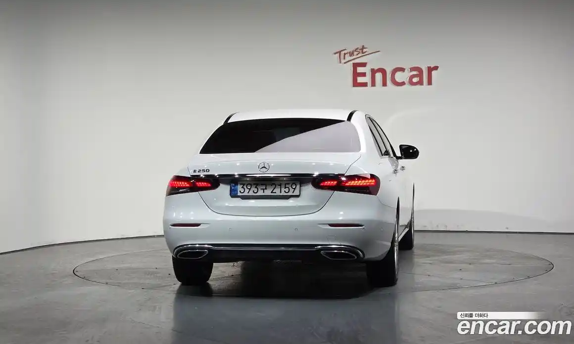 Mercedes-Benz E-Class 2022 2.0 Автомат в Москве № 224657, фото 15