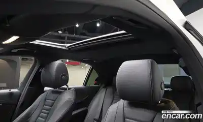 Mercedes-Benz E-Class 2022 2.0 Автомат в Москве № 224657, миниатюра 7