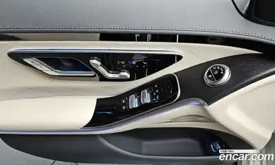 Mercedes-Benz S-Class 2022 2.9 Автомат в Москве № 225129, миниатюра 2