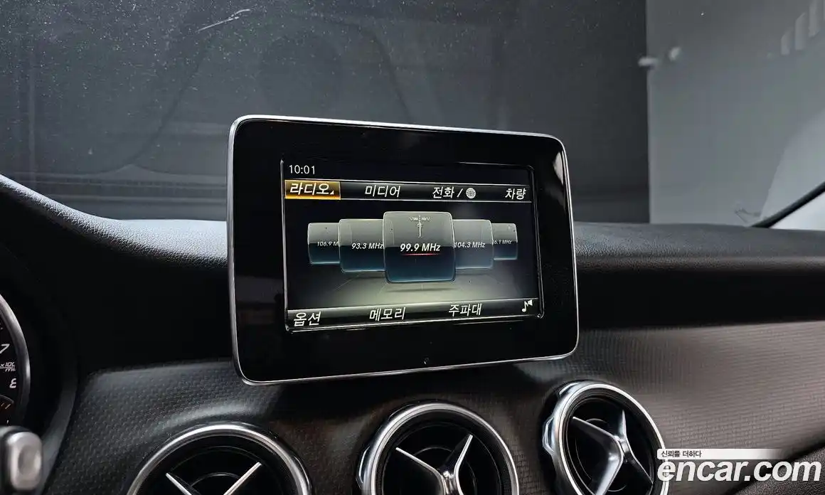 Mercedes-Benz GLA-Class 2018 2.0 Автомат в Москве № 229645, фото 19