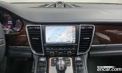 Porsche Panamera, 2010