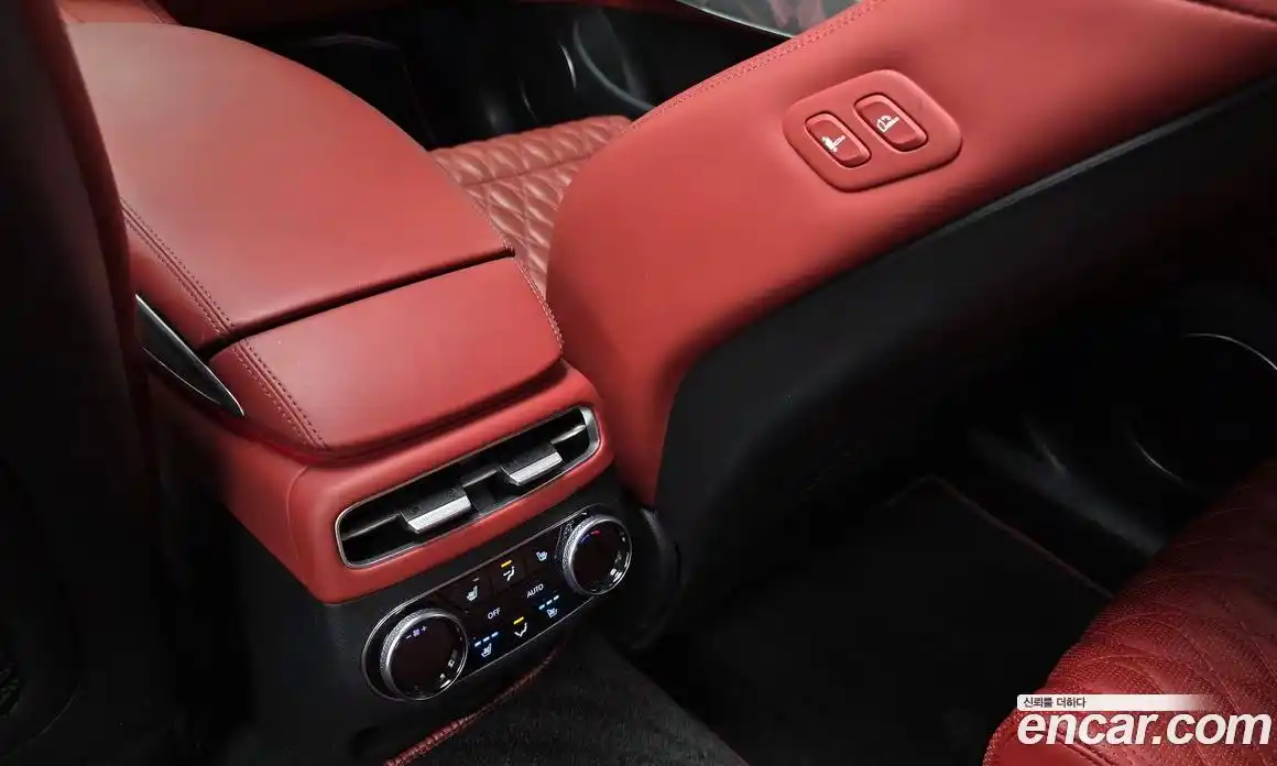 Genesis GV70 2023 3.5 Автомат в Москве № 25475, фото 15