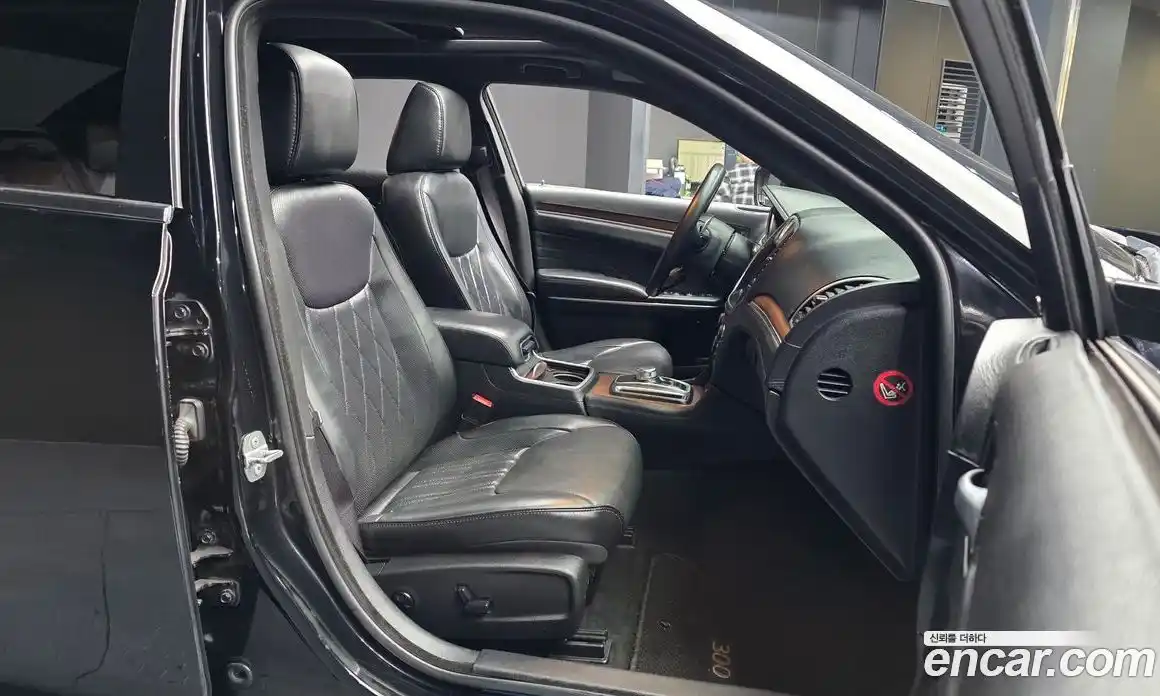 Chrysler 300C 2016 3.6 Автомат в Москве № 256778, фото 11