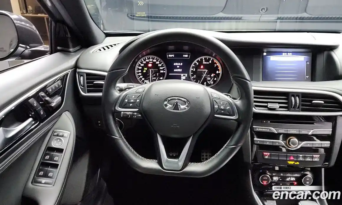 Infiniti Q30 2019 2.0 Автомат в Москве № 266959, фото 13