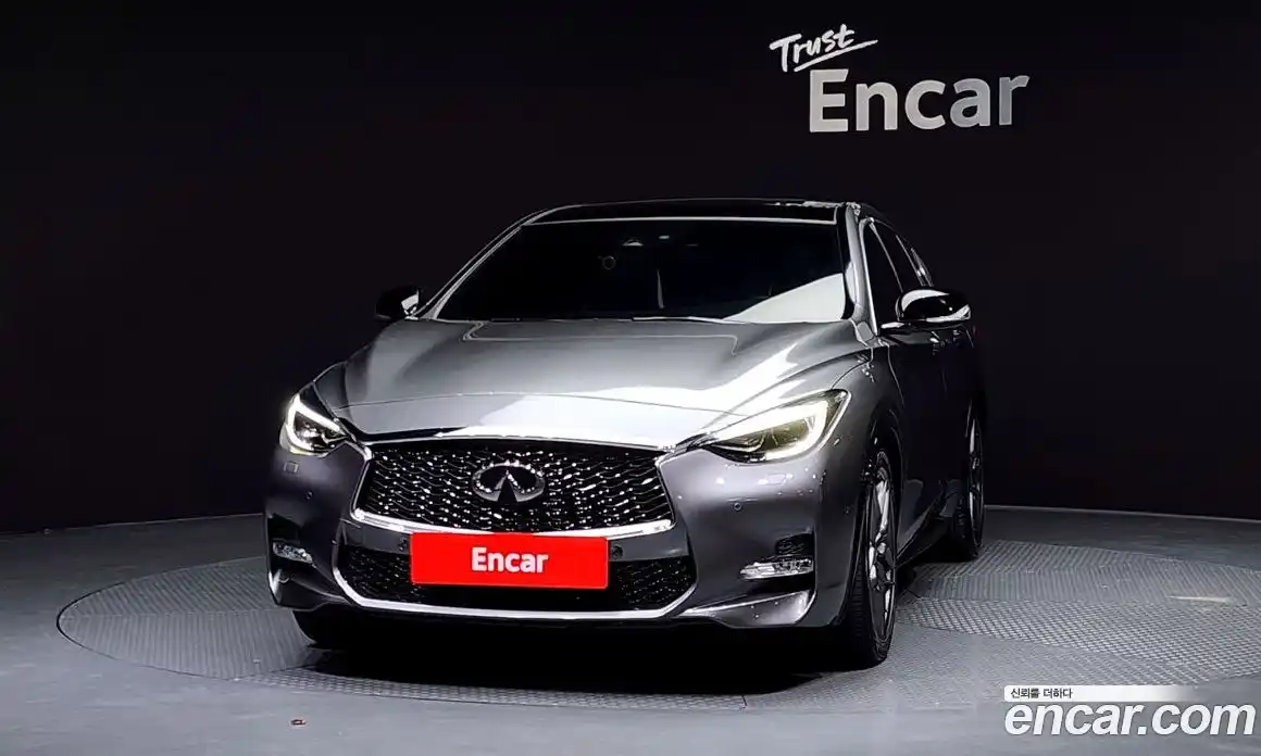 Infiniti Q30 2019 2.0 Автомат в Москве № 266959, фото 3