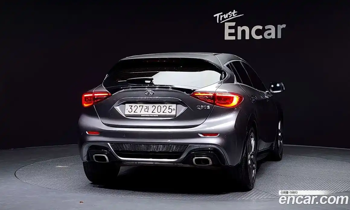 Infiniti Q30 2019 2.0 Автомат в Москве № 266959, фото 4