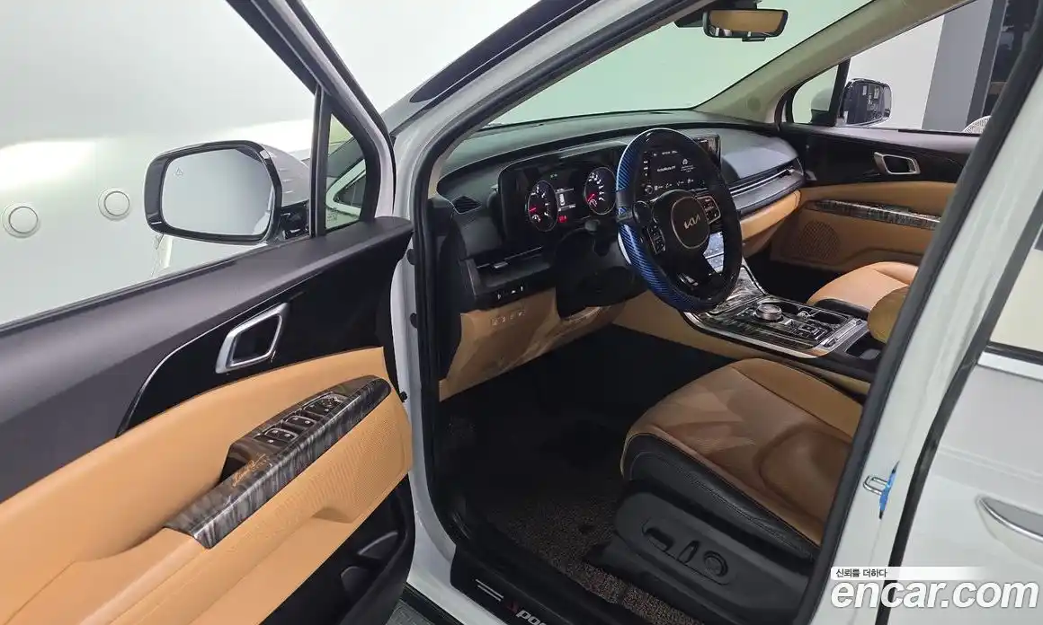 Kia Canival 2023 3.5 Автомат в Москве № 287770, фото 11