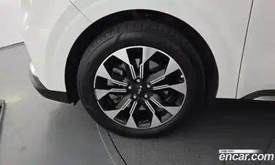 Kia Canival 2023 3.5 Автомат в Москве № 287770, миниатюра 5