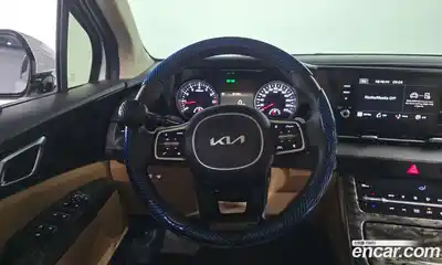 Kia Canival 2023 3.5 Автомат в Москве № 287770, миниатюра 6