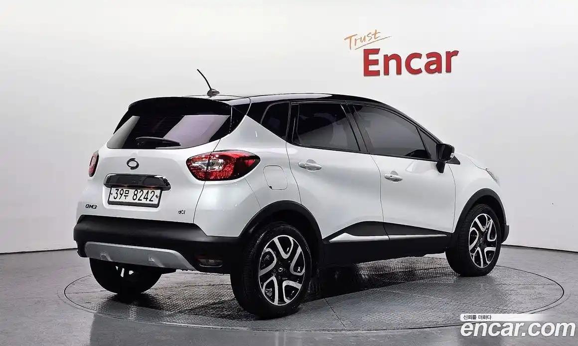 Renault QM3 2017 1.5 Автомат в Москве № 299211, фото 15