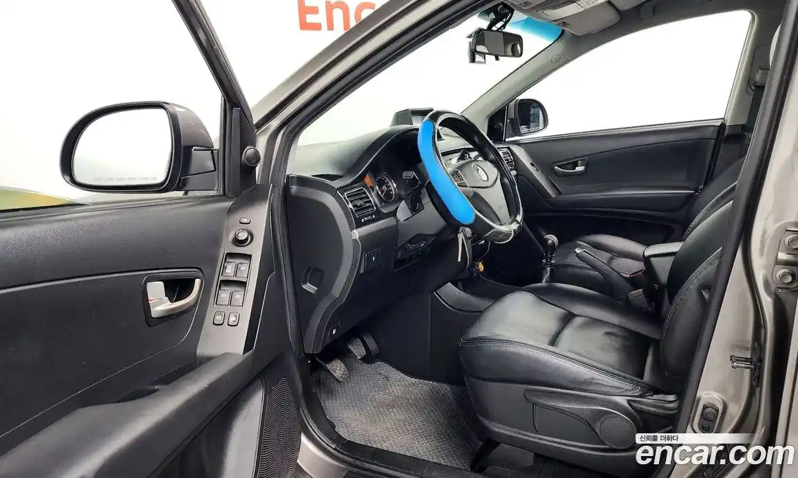 SsangYong Korando 2012 2.0 Механическая в Москве № 30104, фото 15