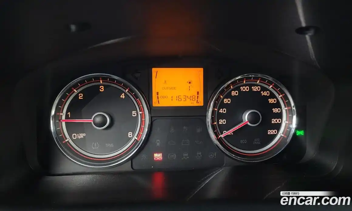 SsangYong Korando 2012 2.0 Механическая в Москве № 30104, фото 16