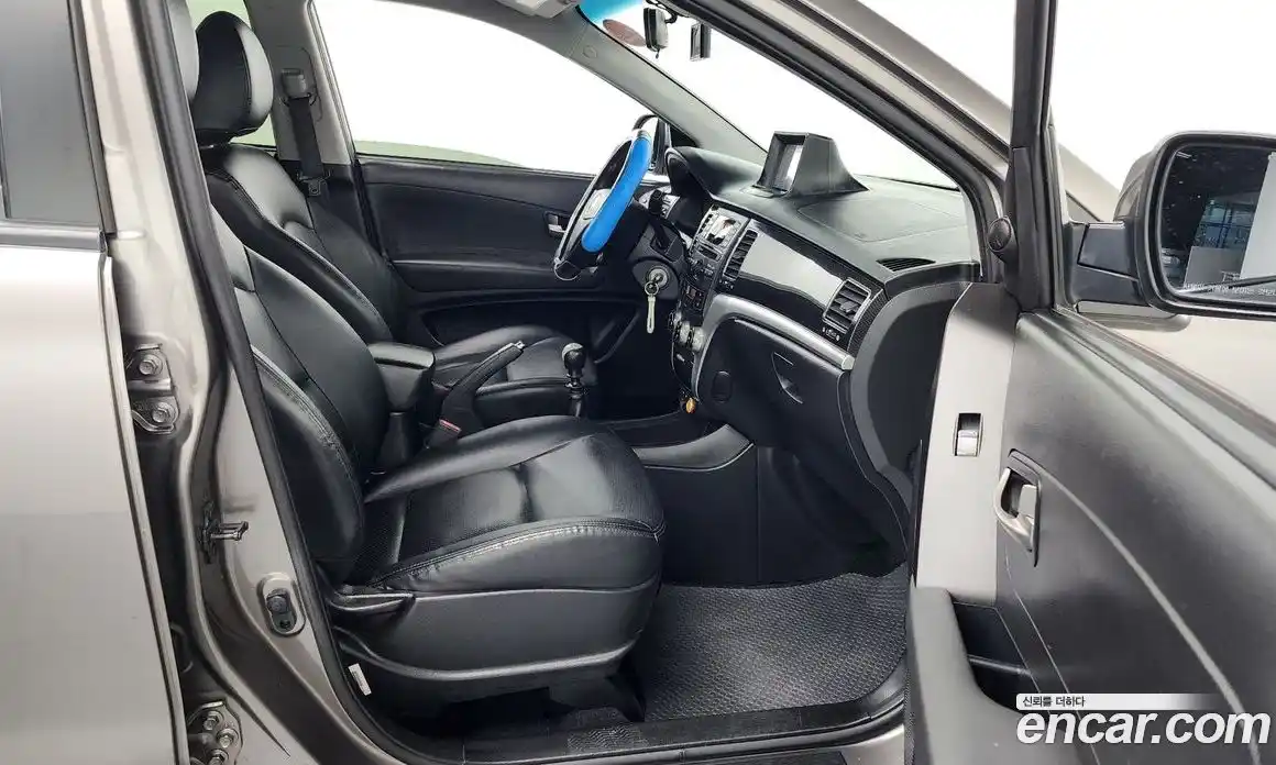 SsangYong Korando 2012 2.0 Механическая в Москве № 30104, фото 10