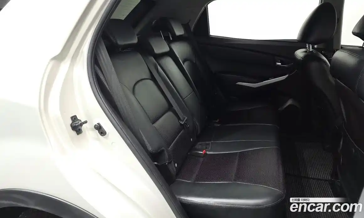 SsangYong Korando 2015 2.0 Автомат в Москве № 30507, фото 14