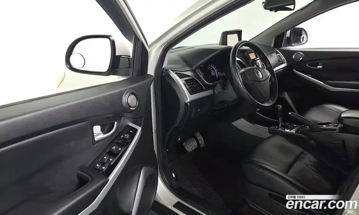 SsangYong Korando 2015 2.0 Автомат в Москве № 30507, фото 8